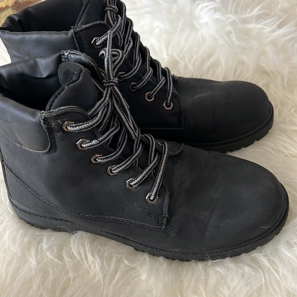 Combat Boots Size 7/8 - Picture 5 of 6